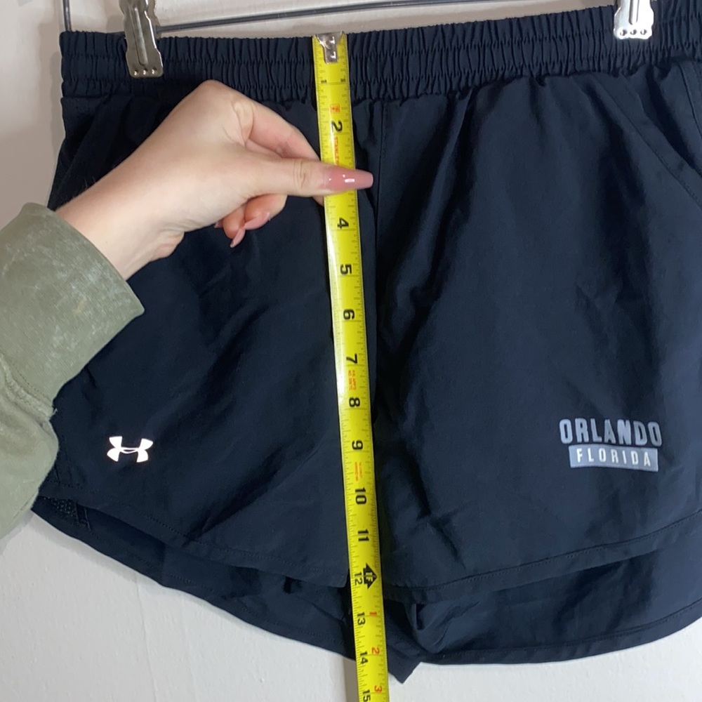 🐛Black Under Armour Orlando Florida shorts! - Picture 7 of 8